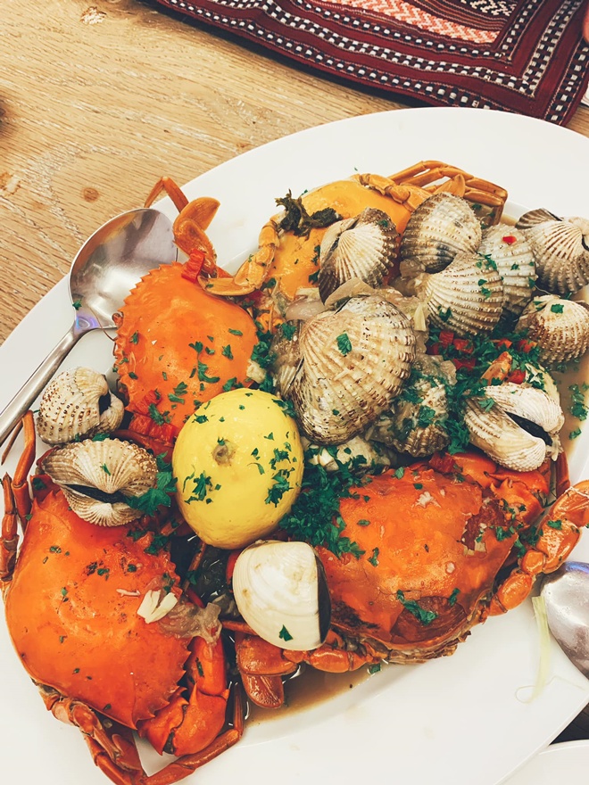 Chồng đại gia của Phan Như Thảo đãi hội sao giàu "bài ca tôm cá" ngon mê, đỉnh như siêu đầu bếp - 10