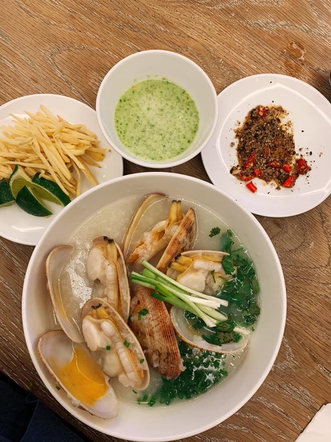 Chồng đại gia của Phan Như Thảo đãi hội sao giàu "bài ca tôm cá" ngon mê, đỉnh như siêu đầu bếp - 12