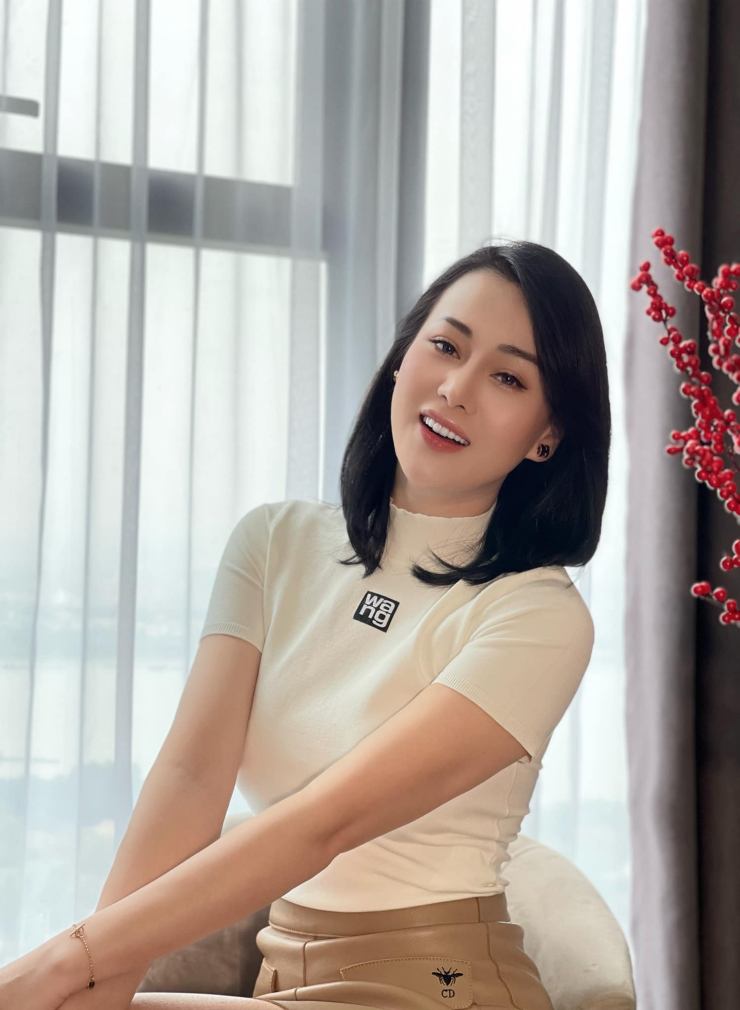 &#34;Quỳnh Búp Bê&#34; khéo mặc đẹp khoe 3 vòng quyến rũ nhất nhì &#34;vũ trụ gái xinh VTV&#34; - 10