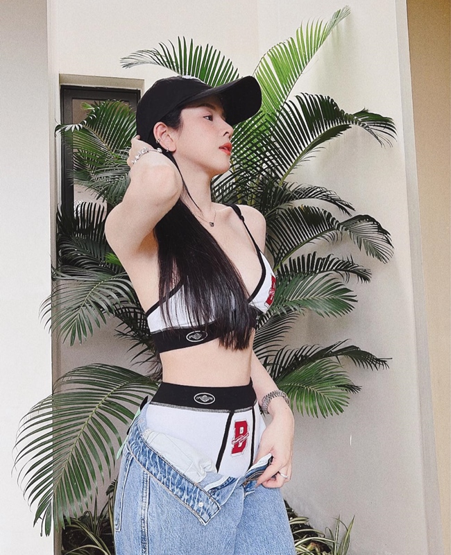 Vợ DJ xinh đẹp của Khắc Việt lúc kín đáo, khi táo bạo hết nấc, “hoa khôi DJ Đà Nẵng” thì sao? - 15