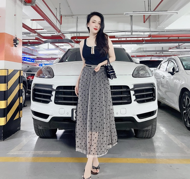 Vợ DJ xinh đẹp của Khắc Việt lúc kín đáo, khi táo bạo hết nấc, “hoa khôi DJ Đà Nẵng” thì sao? - 4