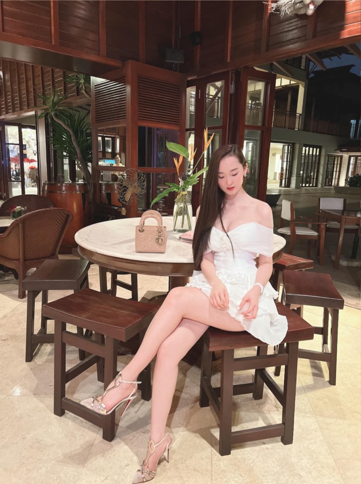 "Lưu Diệc Phi Đà Nẵng" đẹp mọi khoảnh khắc vì chọn váy áo tôn dáng, tôn da - 9