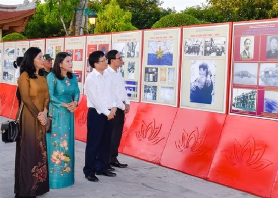 Trưng bày hơn 200 tư liệu và hình ảnh quý về cố Tổng Bí thư Lê Hồng Phong - 5