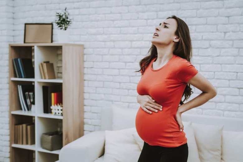70% phụ nữ mang thai bị đau lưng, lý do là gì và cách khắc phục? - 1