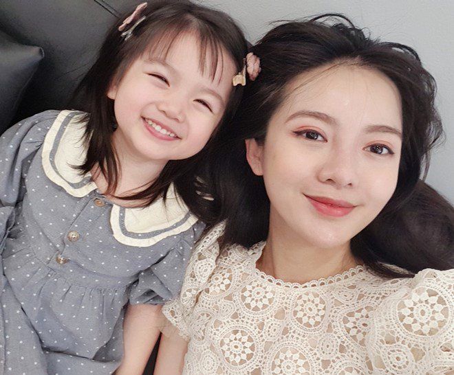 Hotgirl đẹp nõn nà trên sân Vinh: Là BTV nổi tiếng, làm mẹ 2 con - 8