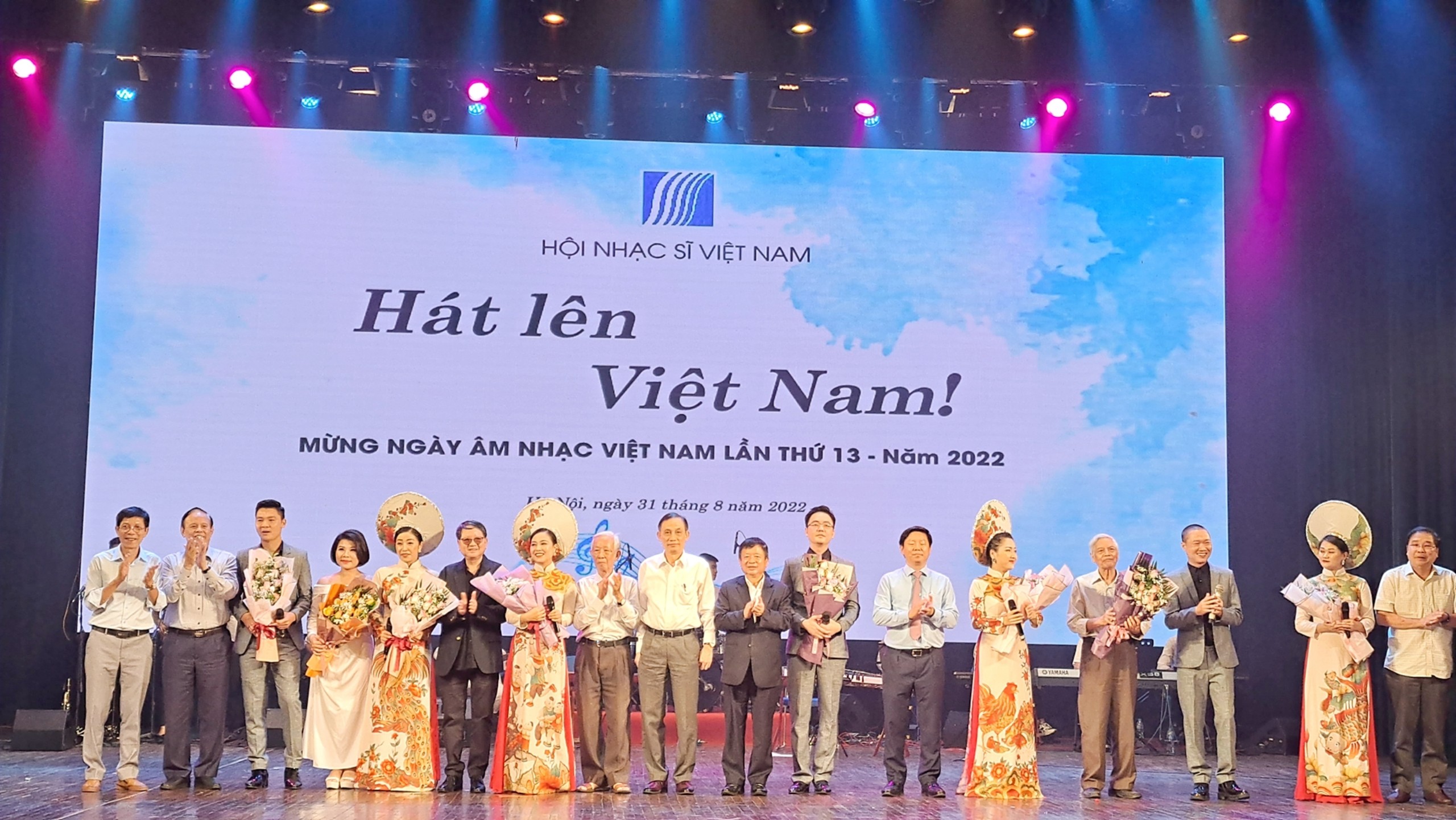 Hát lên Việt Nam: Âm nhạc hội tụ, lan tỏa và đồng hành cùng dân tộc - 10