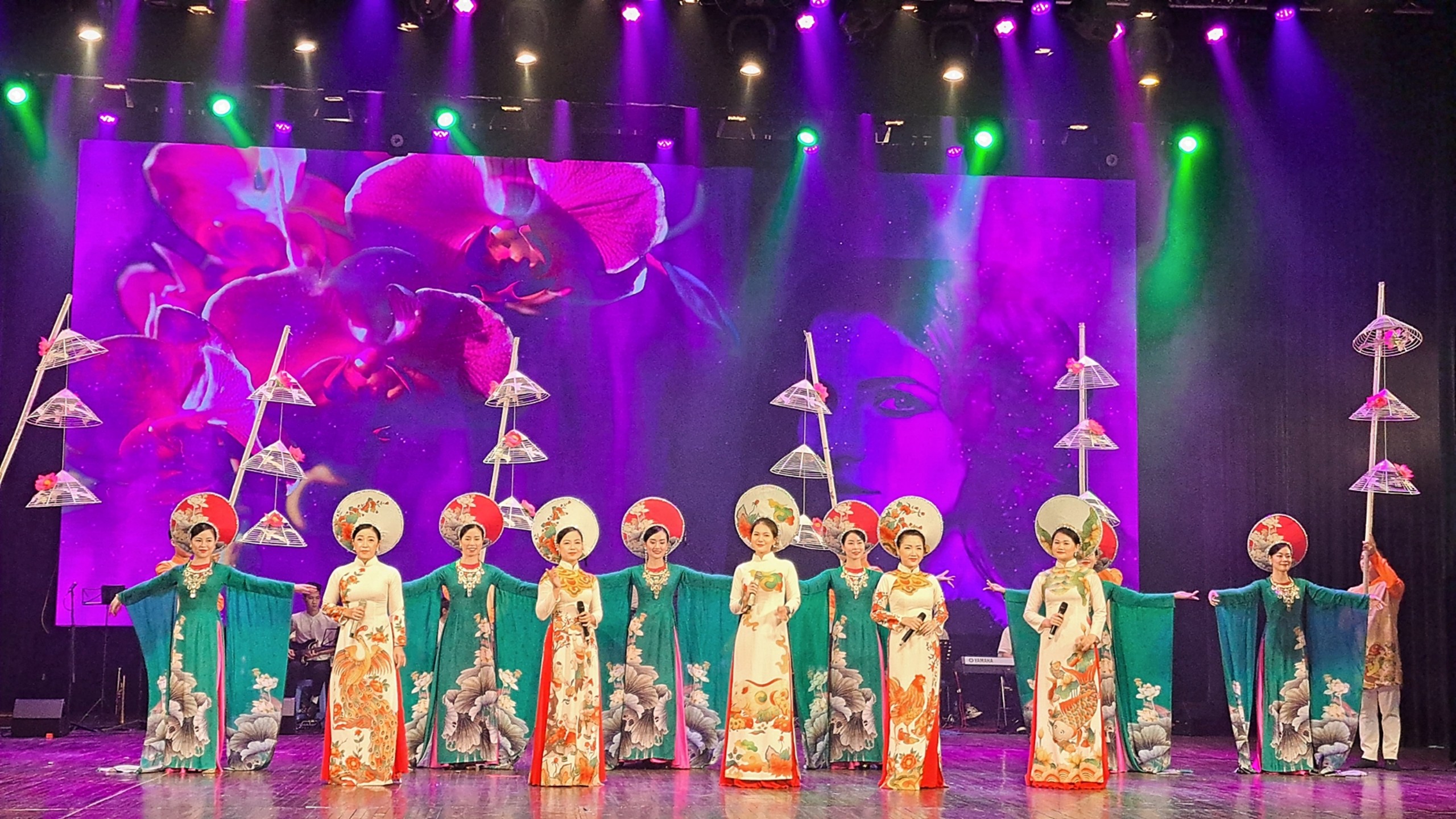 Hát lên Việt Nam: Âm nhạc hội tụ, lan tỏa và đồng hành cùng dân tộc - 9