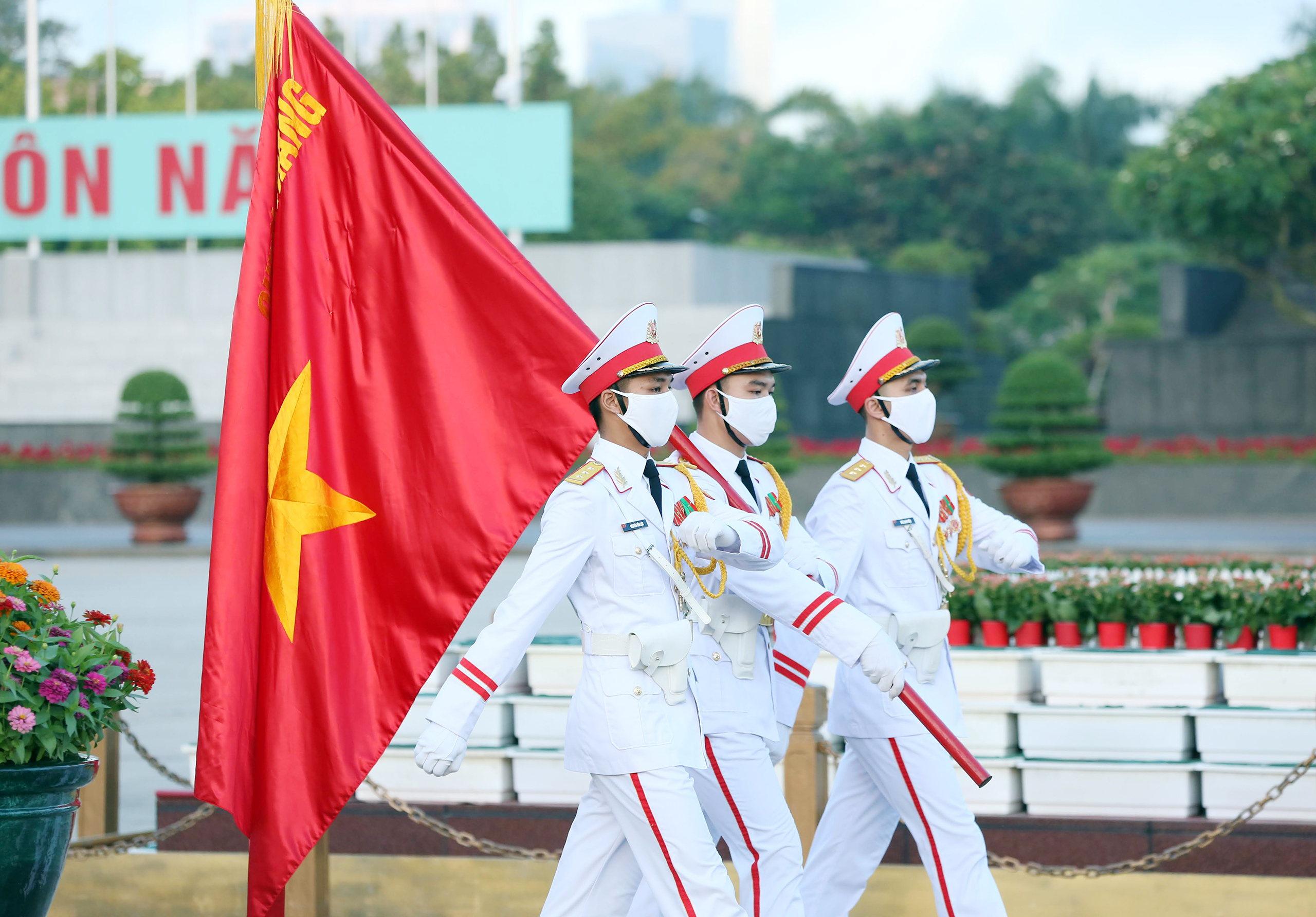 Không khí chào mừng Quốc khánh 2/9 trên khắp mọi miền Tổ quốc - 2