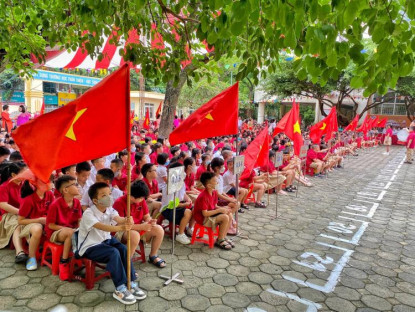 Video - Lễ khai giảng ở ngôi trường đặc biệt nhất Hà Nội