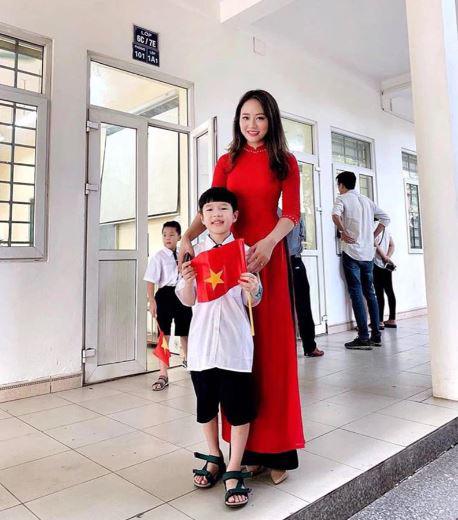 Cô giáo tiểu học xinh nhất Hà Nội khiến phụ huynh ồ ạt hỏi tên trường cho con theo học - 14