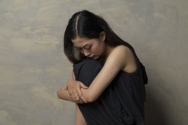 Chia tay tình cũ quay về bên chồng, sau đêm cuối tôi khóc nghẹn nhìn con số trong tài khoản - 1