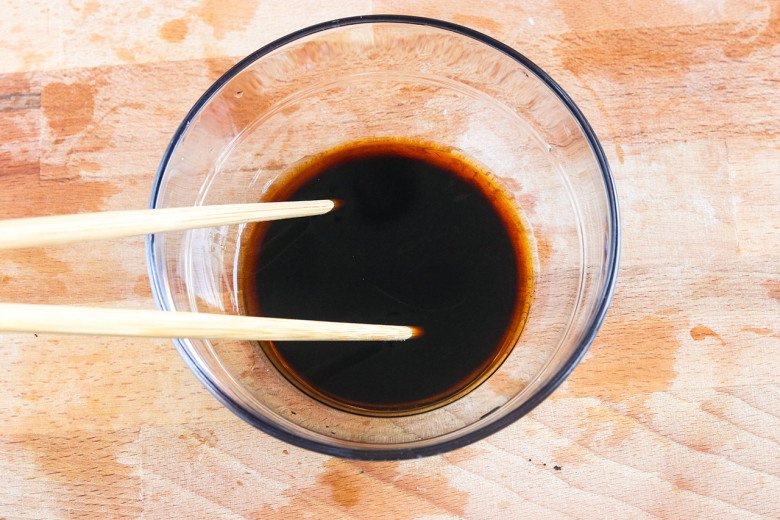 Mát trời làm thịt kho trứng lại thêm vài gia vị kiểu này, ăn xong ai cũng tấm tắc khen - 2