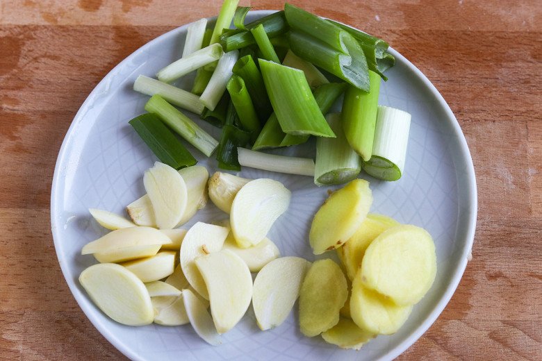 Mát trời làm thịt kho trứng lại thêm vài gia vị kiểu này, ăn xong ai cũng tấm tắc khen - 3