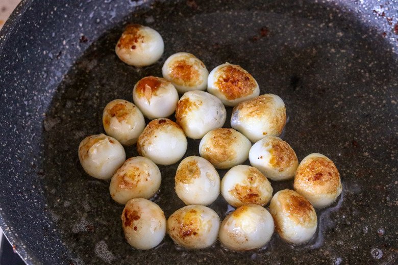 Mát trời làm thịt kho trứng lại thêm vài gia vị kiểu này, ăn xong ai cũng tấm tắc khen - 6