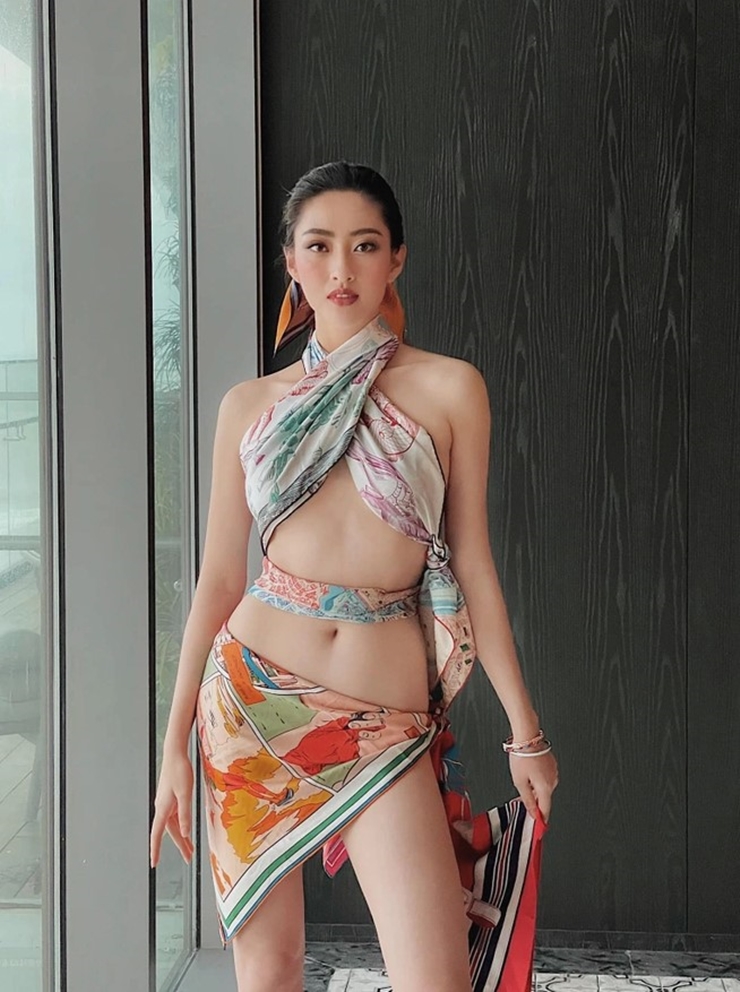 Ninh Dương Lan Ngọc, Midu... gợi cảm bội phần với kiểu váy tôn &#34;điểm vàng&#34; cơ thể - 13