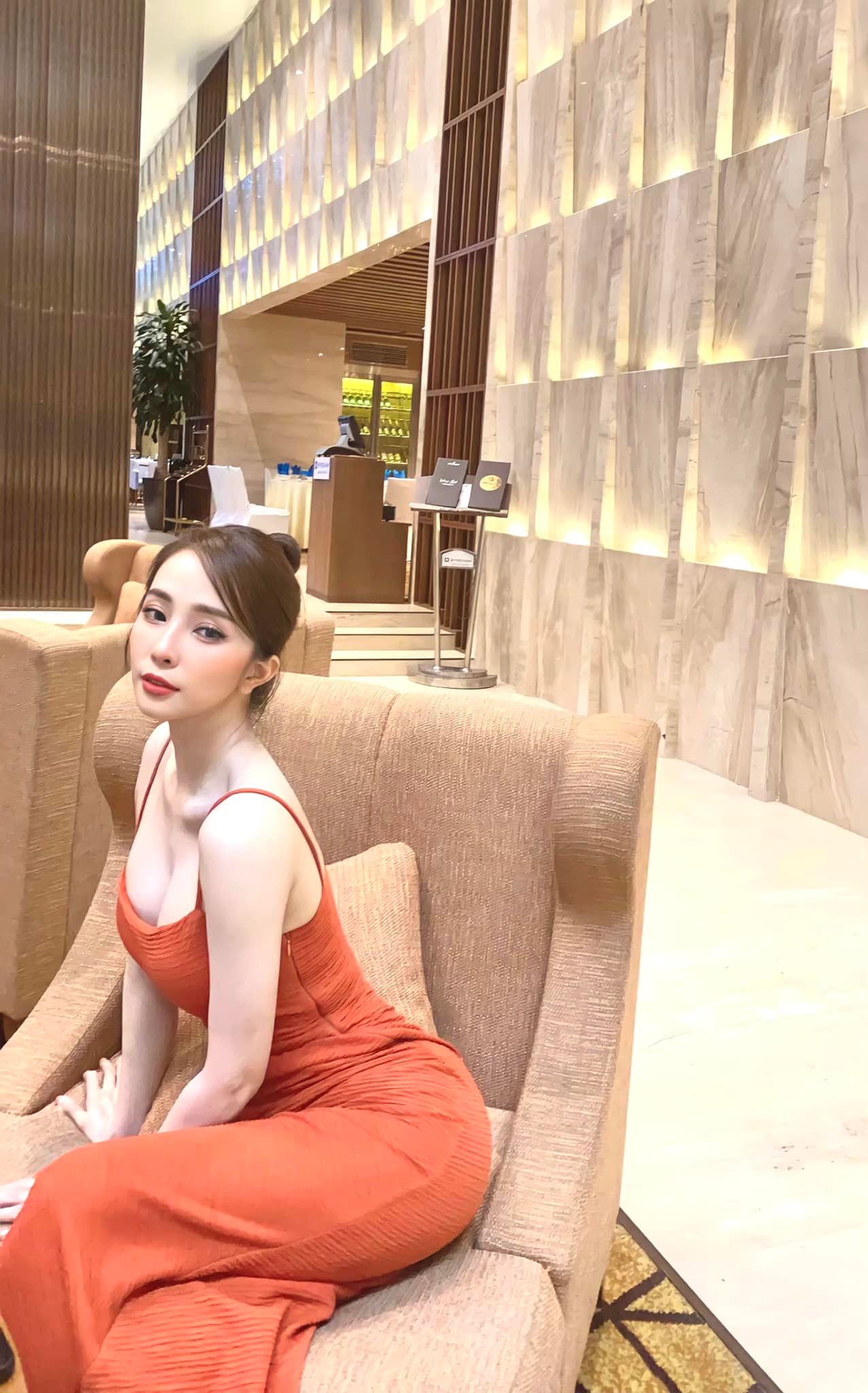 "Tú bà" Quỳnh Nga nổi bật giữa dàn khách mời trong tiệc sinh nhật nhờ váy dáng ôm - 5
