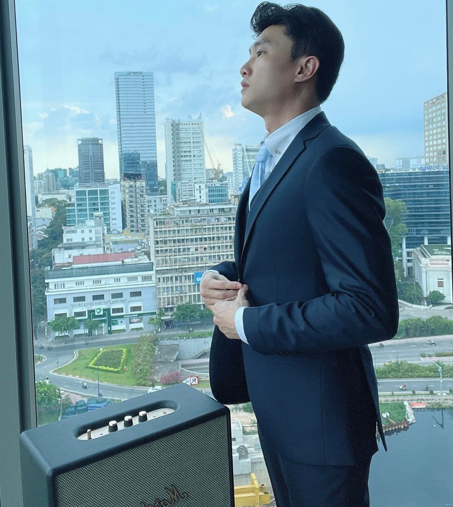 Sao nam có hơn 100 quán ăn, ở nhà 40 tỷ vẫn &#34;dư chỗ nằm&#34;, soái ca cùng tuổi thì sao? - 1