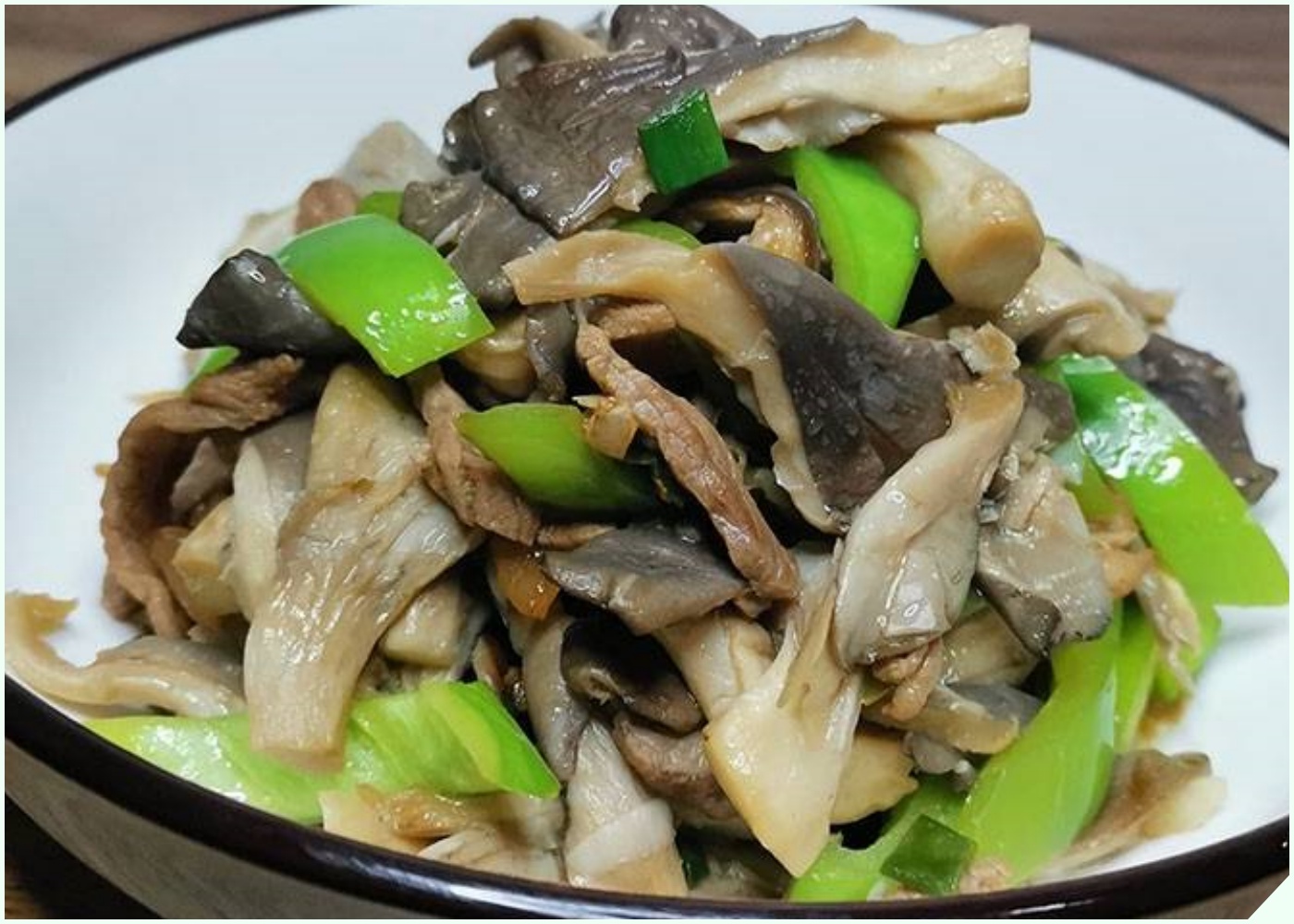 Loại nấm là “món ăn trường sinh”, đạm gấp 4 lần thịt lợn, rất ngon và bổ dưỡng, bán đầy ngoài chợ mà ít người biết - 10