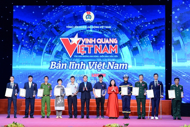 Vinh quang Việt Nam 2022: 7 tập thể, 6 cá nhân khẳng định tinh thần "Bản lĩnh Việt Nam" - 1