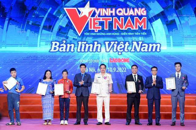 Vinh quang Việt Nam 2022: 7 tập thể, 6 cá nhân khẳng định tinh thần "Bản lĩnh Việt Nam" - 2