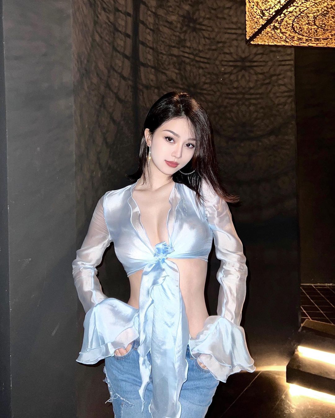 "Hot mom Trung Quốc" liều lĩnh mặc trái "luật ngầm" nhưng không bị chê bai - 7