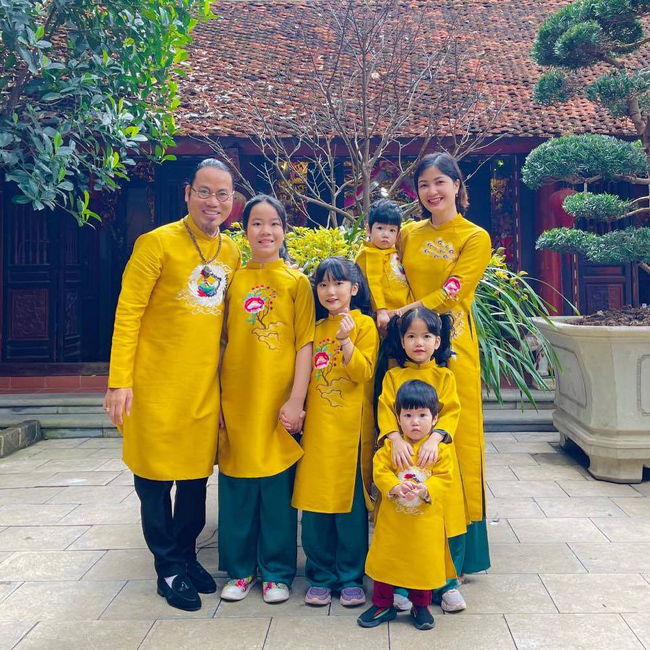 Hình ảnh hiếm về cuộc sống hôn nhân kín tiếng của các danh hài Việt - 13