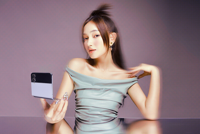 Tính linh hoạt “Flexcam” khiến giới trẻ háo hức “xuống tiền” với Galaxy Z Flip4 - 1