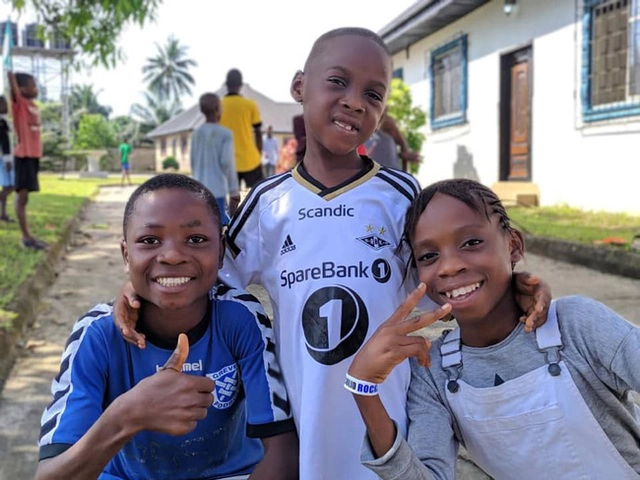 Hình ảnh đẹp trai bụ bẫm của cậu bé châu Phi suy dinh dưỡng từng làm thế giới xót xa - 8