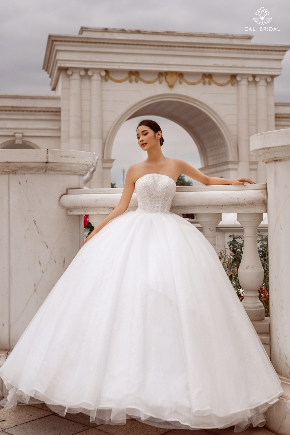Cali Bridal ra mắt BST “Perfectly Elegant” với hơn 400 mẫu váy cưới độc đáo - 2