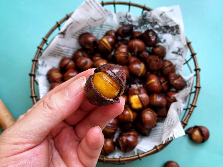 Được cho ít hạt dẻ nấu kiểu này thơm nức ngọt bùi dễ bóc, nhâm nhi cả ngày không chán - 12