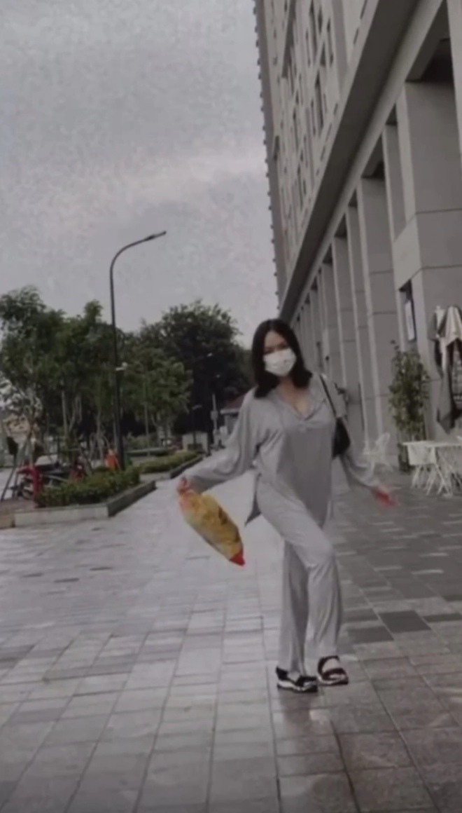 Bị nghi vấn đã sinh con, Diệu Nhi giờ vén áo khoe bụng phẳng, gần ngày cưới càng nhuận sắc - 3
