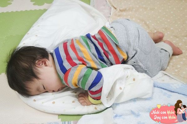 Nhìn tư thế ngủ đoán tính cách, trí thông minh của trẻ khi lớn - 3