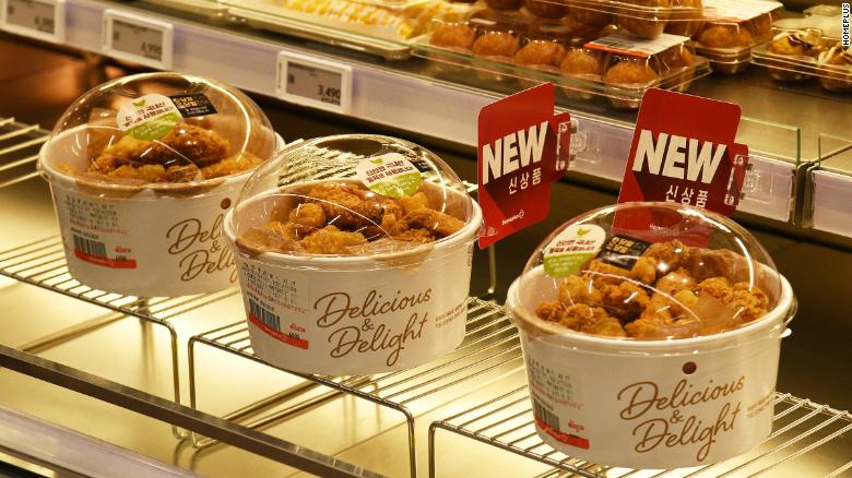 Bão giá lạm phát, món ăn bình dân cũng khiến người dân đắn đo khi rút hầu bao - 1