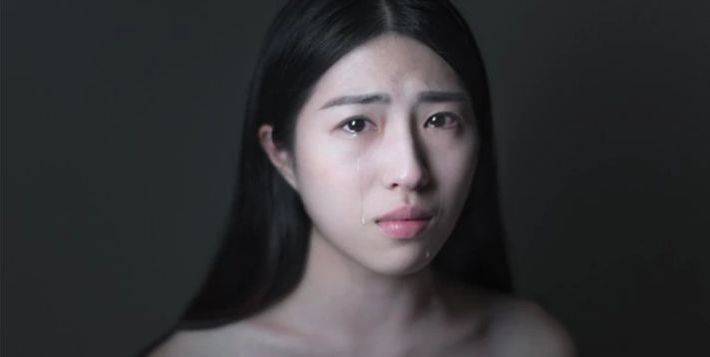 Trắc nghiệm tâm lý: Bạn nghĩ cô gái nào tuyệt vọng nhất?  - 2