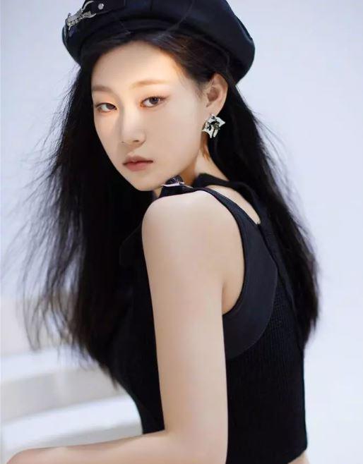 Mỹ nhân Trương Đình khổ sở vì con gái bị chê "mẹ công con quạ", nay ái nữ thay đổi nhận không ra - 9