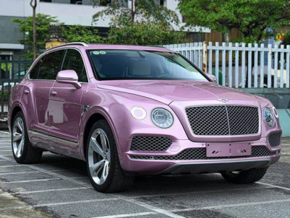 Giao thông - Hàng hiếm Bentley Bentayga màu Passion Pink tại Việt Nam được chào bán “giá rẻ”