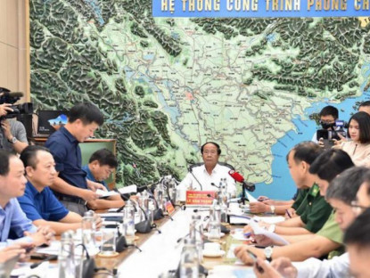 Tin Tức - Phó Thủ tướng họp chỉ đạo ứng phó bão Noru, sẵn sàng sơ tán hơn 860.000 dân