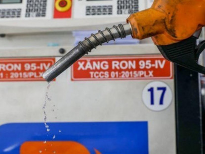 Kinh tế - Nóng tuần qua: Giá xăng dầu đồng loạt giảm lần thứ 8