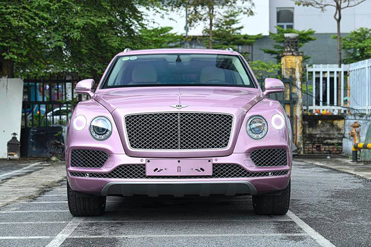 Hàng hiếm Bentley Bentayga màu Passion Pink tại Việt Nam được chào bán “giá rẻ” - 3