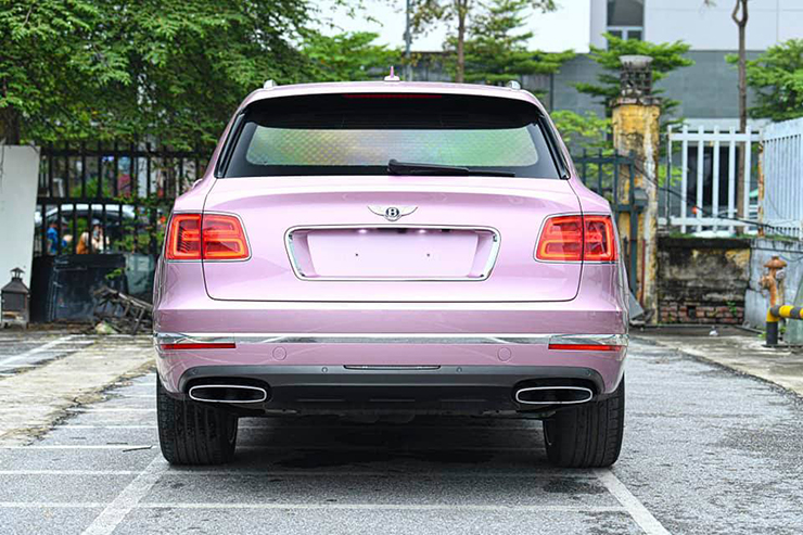 Hàng hiếm Bentley Bentayga màu Passion Pink tại Việt Nam được chào bán “giá rẻ” - 5