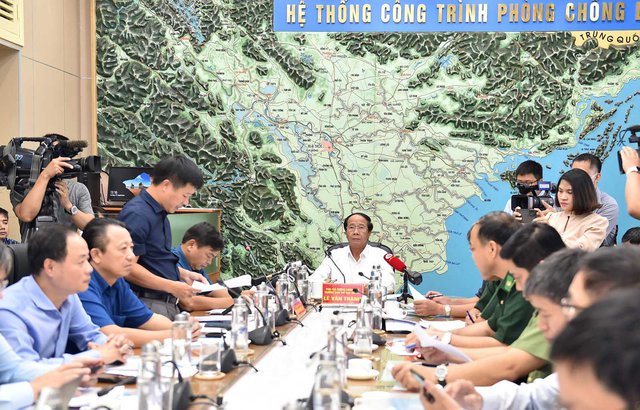 Phó Thủ tướng họp chỉ đạo ứng phó bão Noru, sẵn sàng sơ tán hơn 860.000 dân - 1