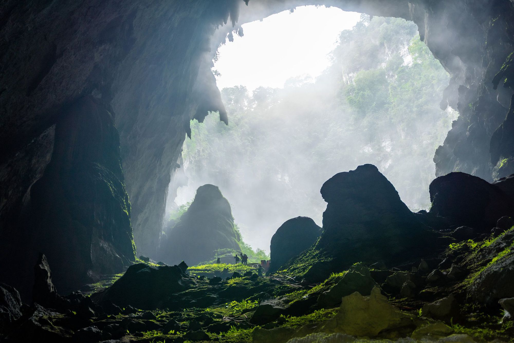 Những chuyến đi trên đất nước "triệu voi" - Bài 5: Sang Lào khảo sát hang động, lập dự án công trình CCT - 1
