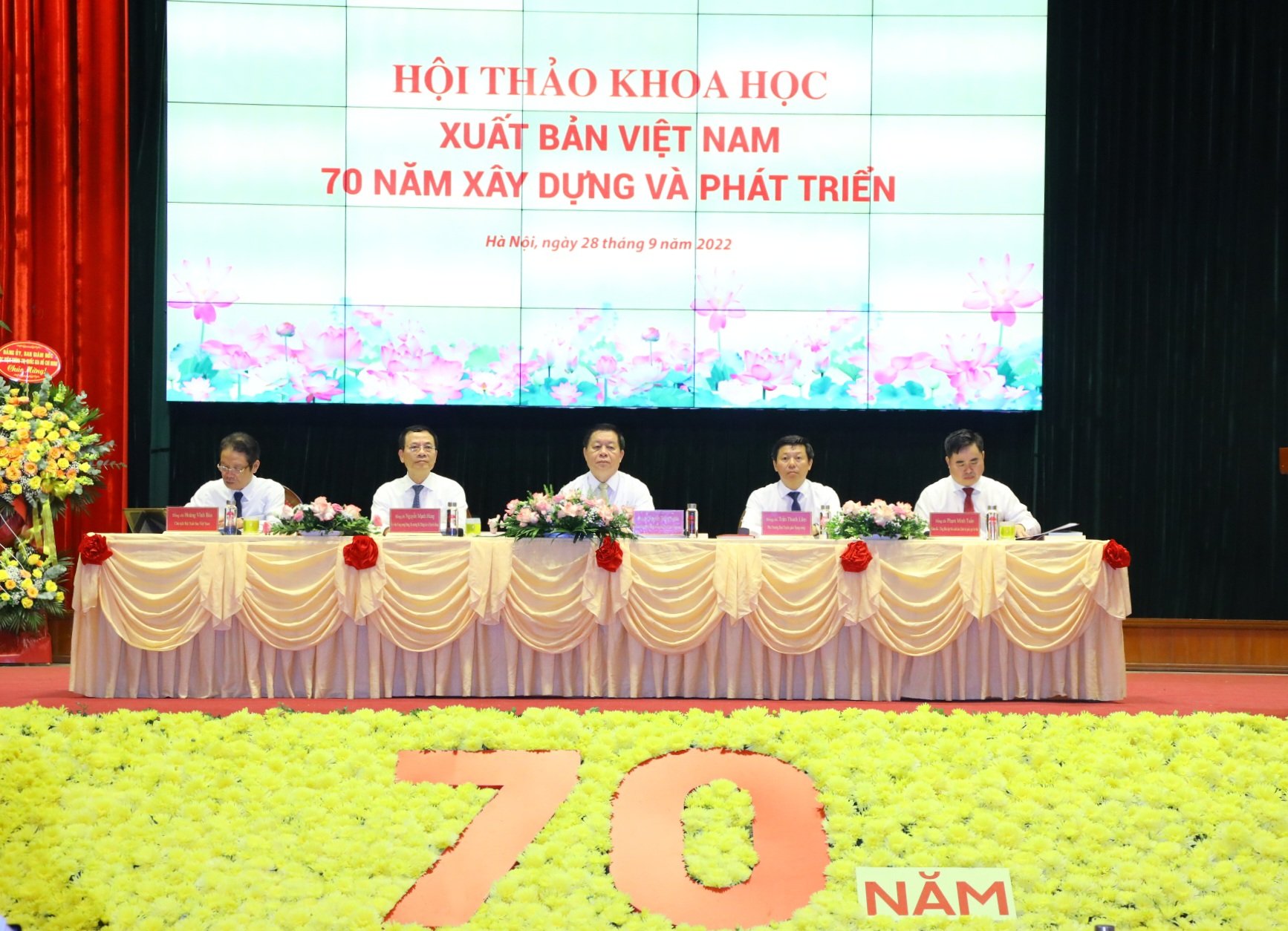 Xuất bản Việt Nam với phát triển văn hóa đọc, xây dựng nền văn hóa Việt Nam tiên tiến, đậm đà bản sắc dân tộc - 1