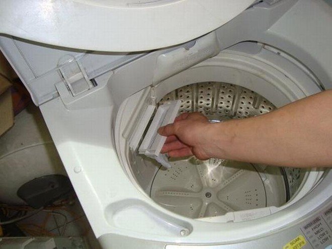 Cách vệ sinh máy giặt không cần tháo lồng, chỉ cần 4 bước đơn giản ai cũng làm được - 2