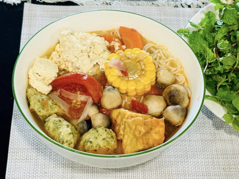 "MC giàu nhất Việt Nam" làm món ăn đầy màu sắc vừa ngon lại không mập, phiên bản nam của Hồ Ngọc Hà liền khoái - 15