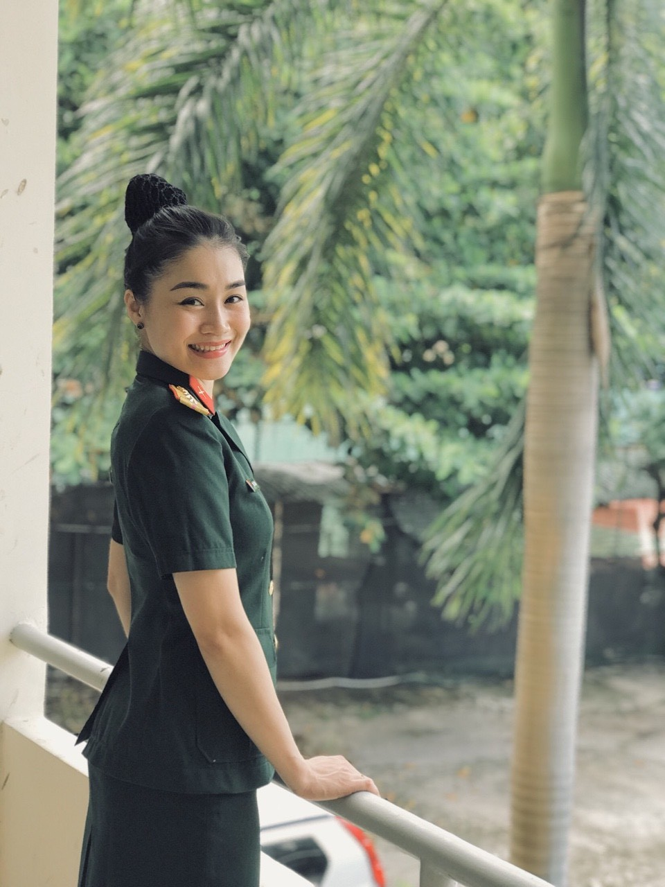 Thượng tá Nghệ sỹ ưu tú Nguyễn Xuân Hùng - Đoàn trưởng đoàn Văn công Quân khu 7 - 4