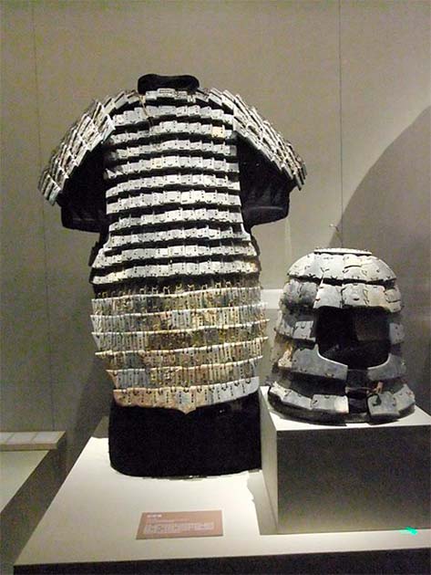 Nghiên cứu mới hé lộ bí ẩn đằng sau những chiếc áo giáp đá trong lăng mộ Tần Thủy Hoàng - 2