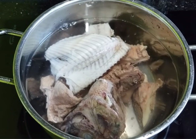 8 cách nấu bún cá tại nhà đơn giản mà thơm ngon, không sợ bị tanh - 5