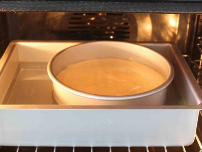 Cách làm bánh bông lan xốp mềm, bông mịn tại nhà cực đơn giản - 11