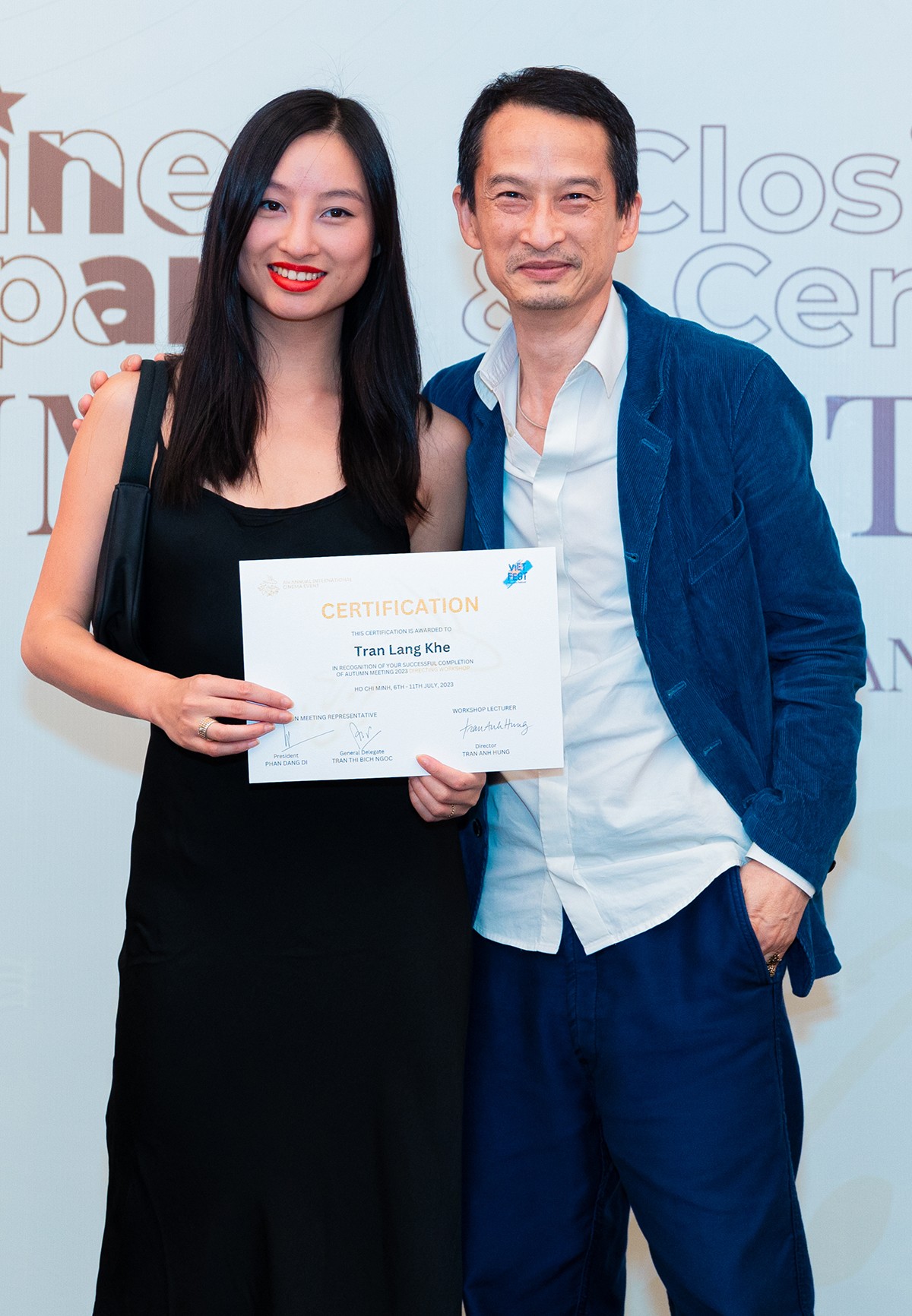 Đạo diễn Trần Anh Hùng và gia đình về Việt Nam, nhan sắc con gái gây chú ý - 3